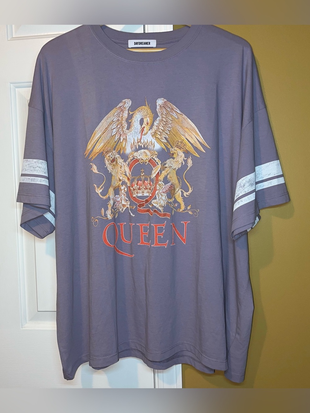 Daydreamer QUEEN Graphic O/S Tee